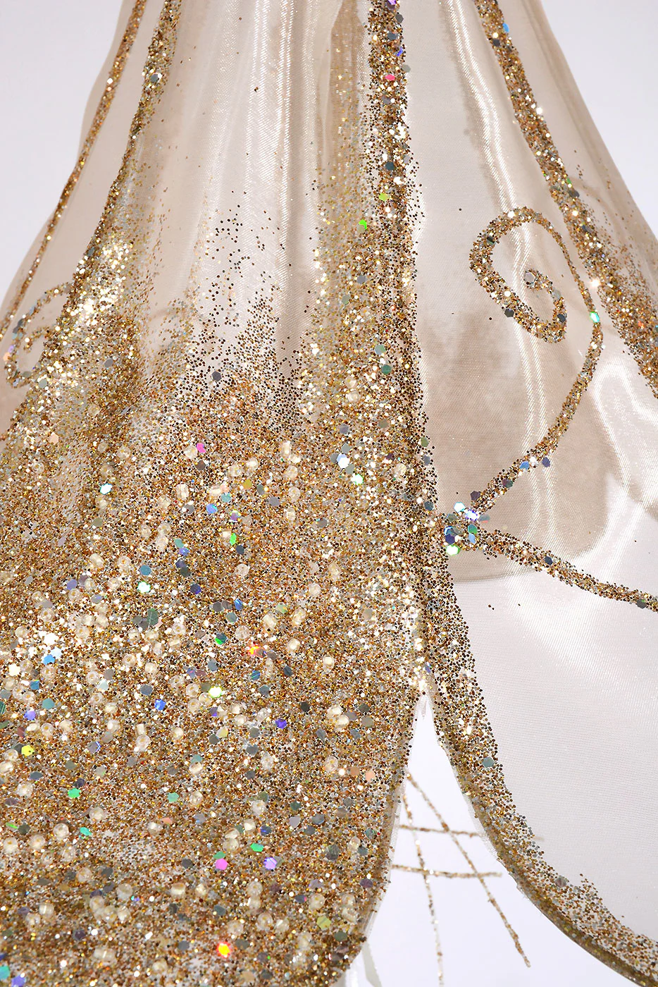 15" Sheer/Bead Glitter Morning Glory Champagne - Image 3