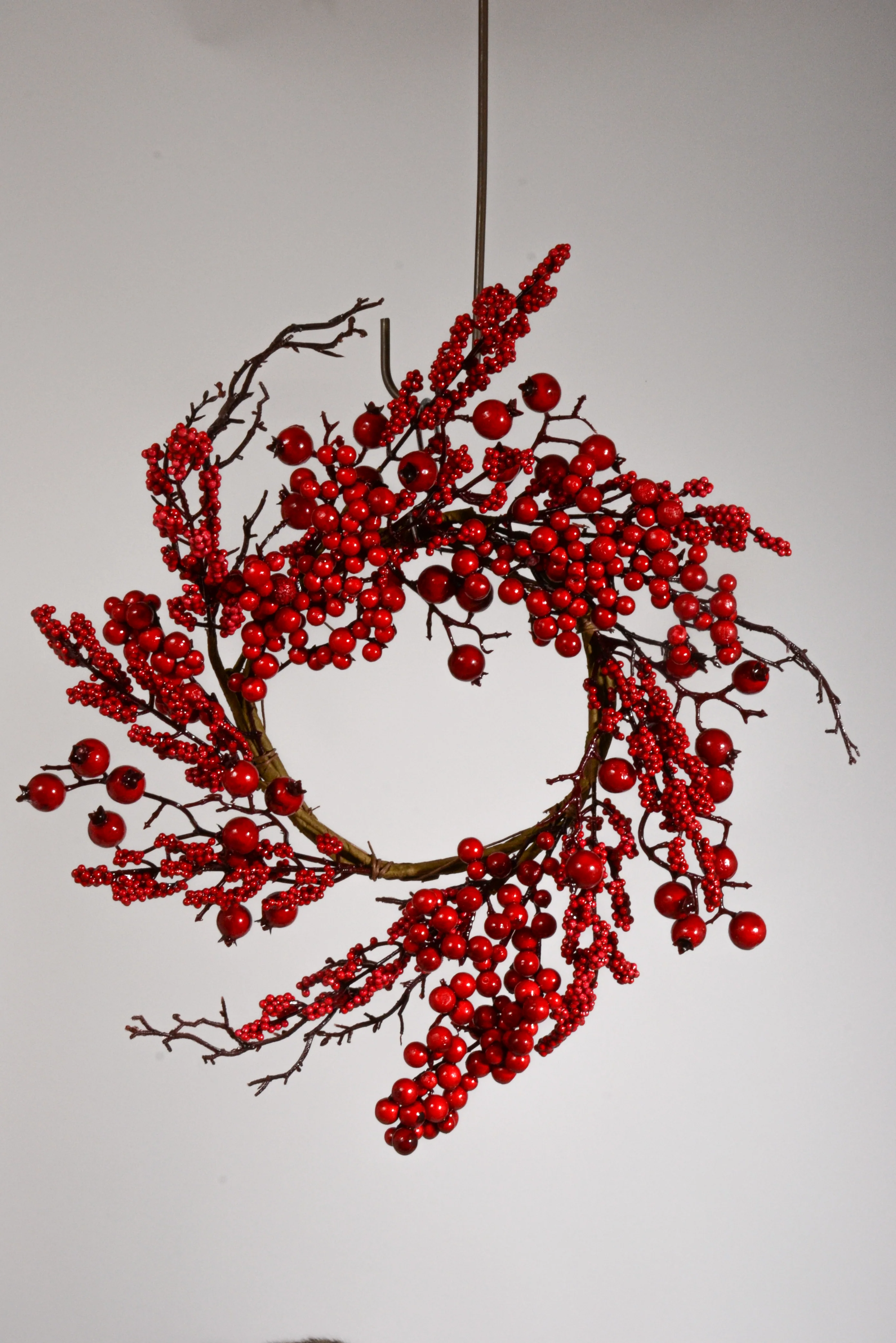 16" Berry Candle Ring Red