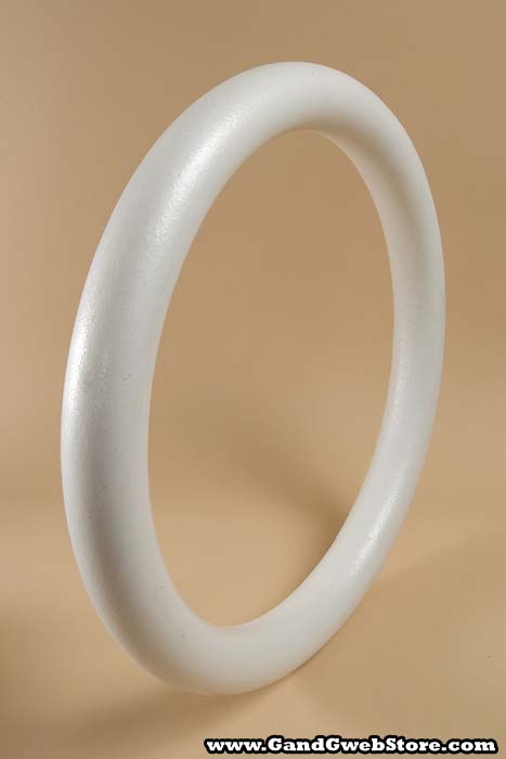 16" White Round Wreath - Image 3