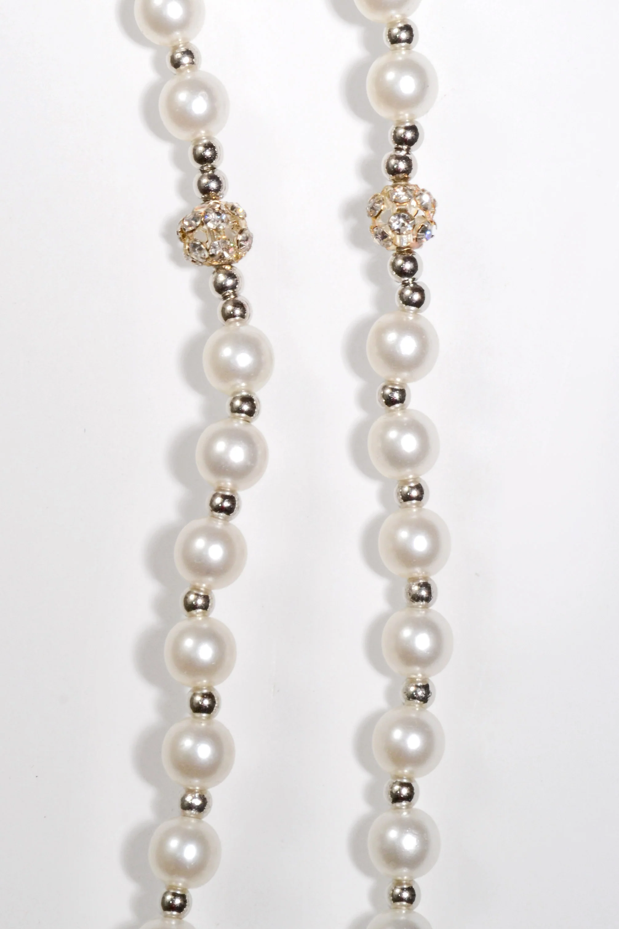 17" x  8MM Glass Pearl Rosary White - Image 3