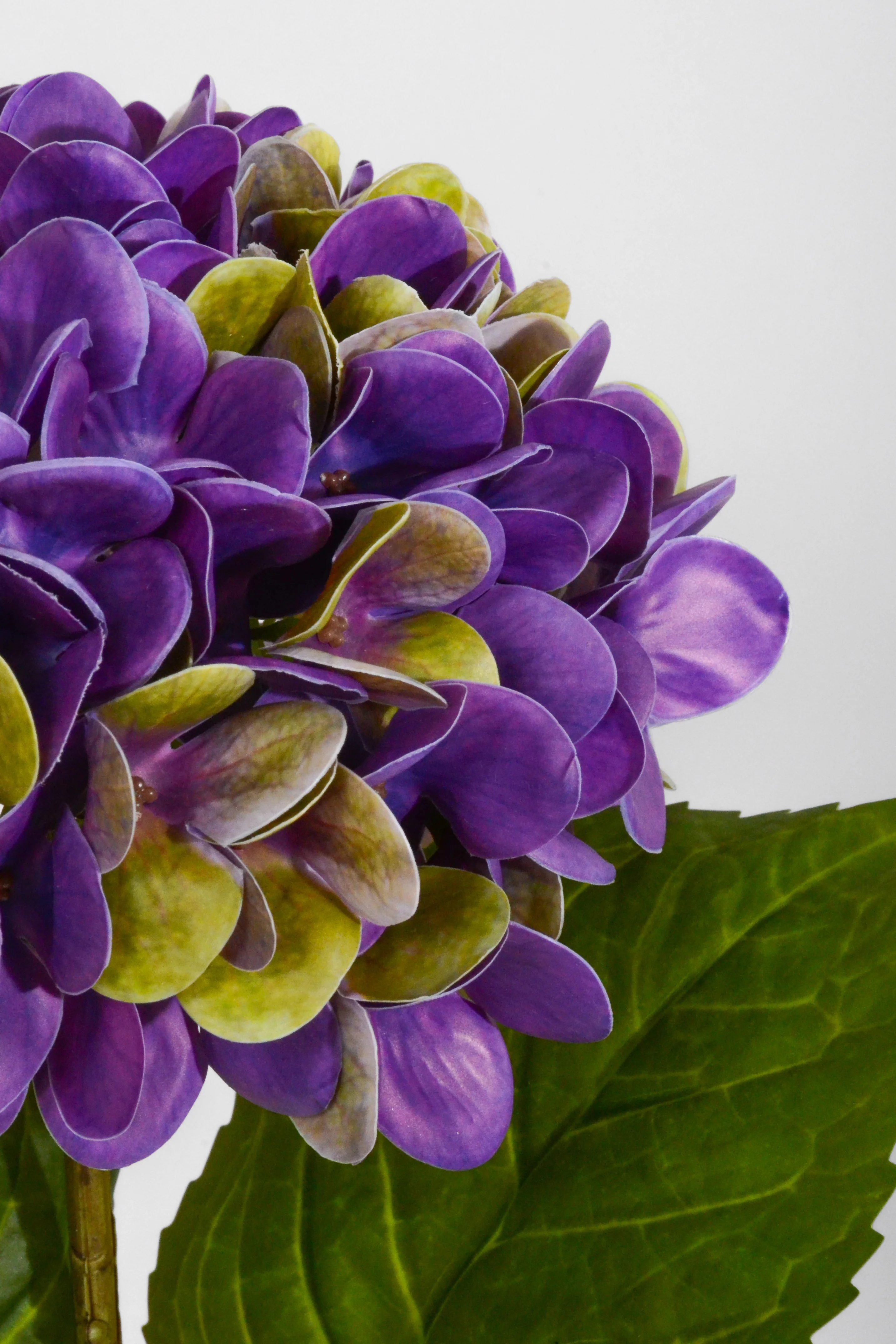 18" Real Touch Hydrangea Purple - Image 2