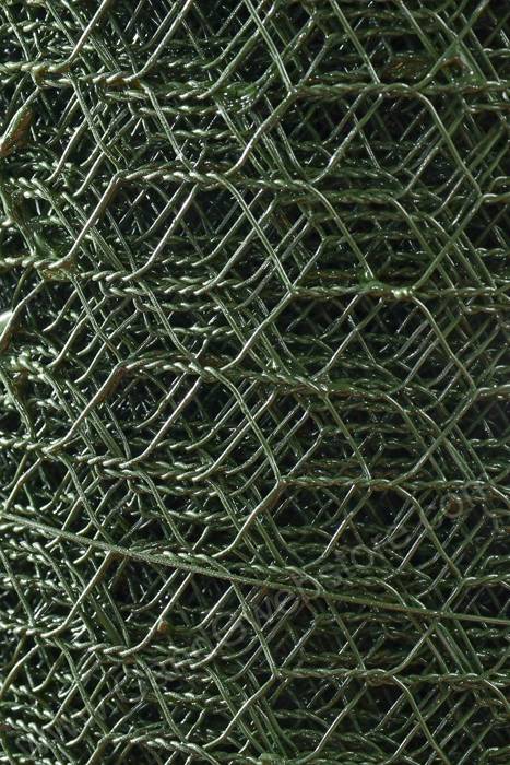 18" X 150ft Hexagonal Floral Netting Green - Image 2