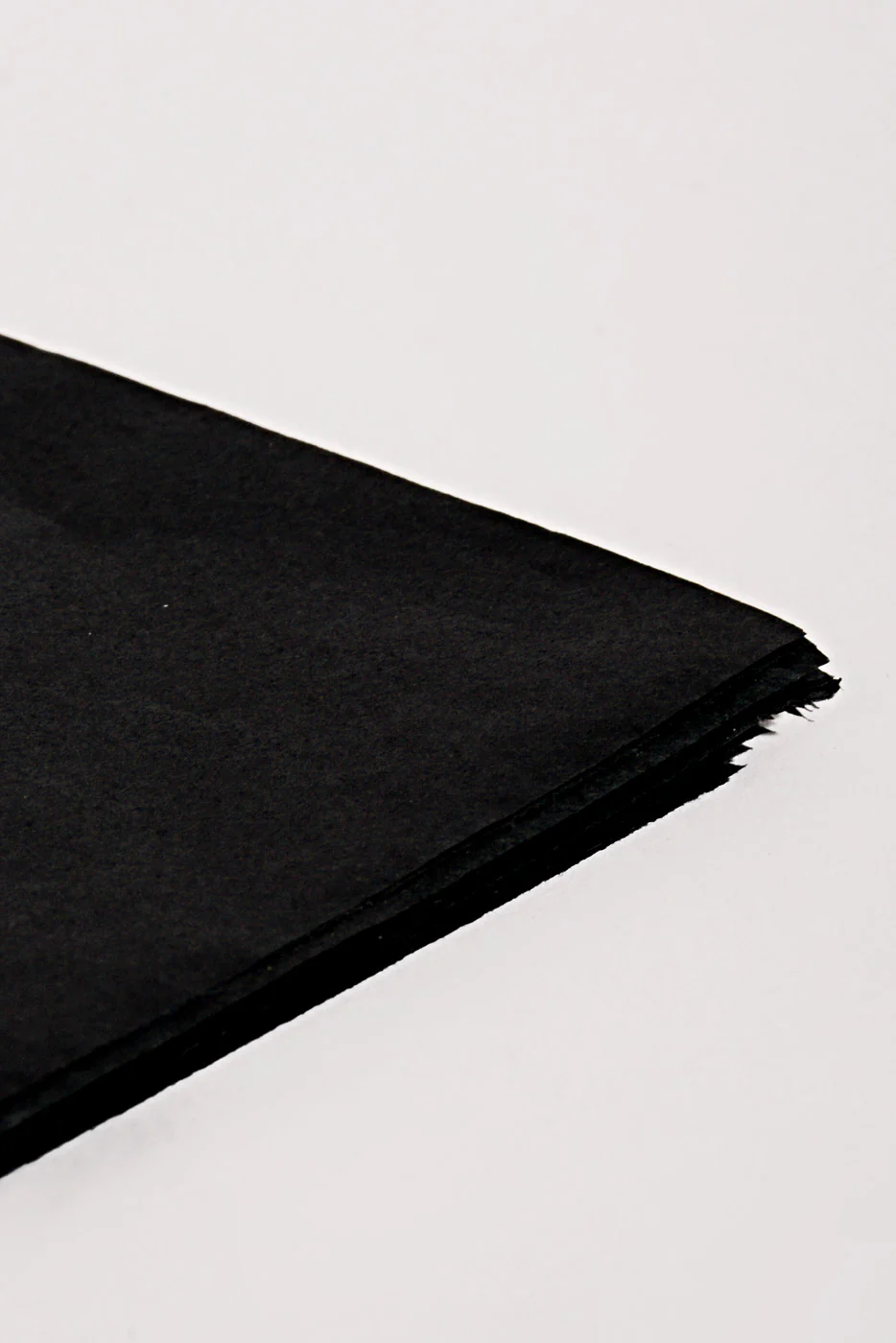 19.75'' x 27.5'' Waterproof Tissue Paper Black Pkg/38 - Image 3