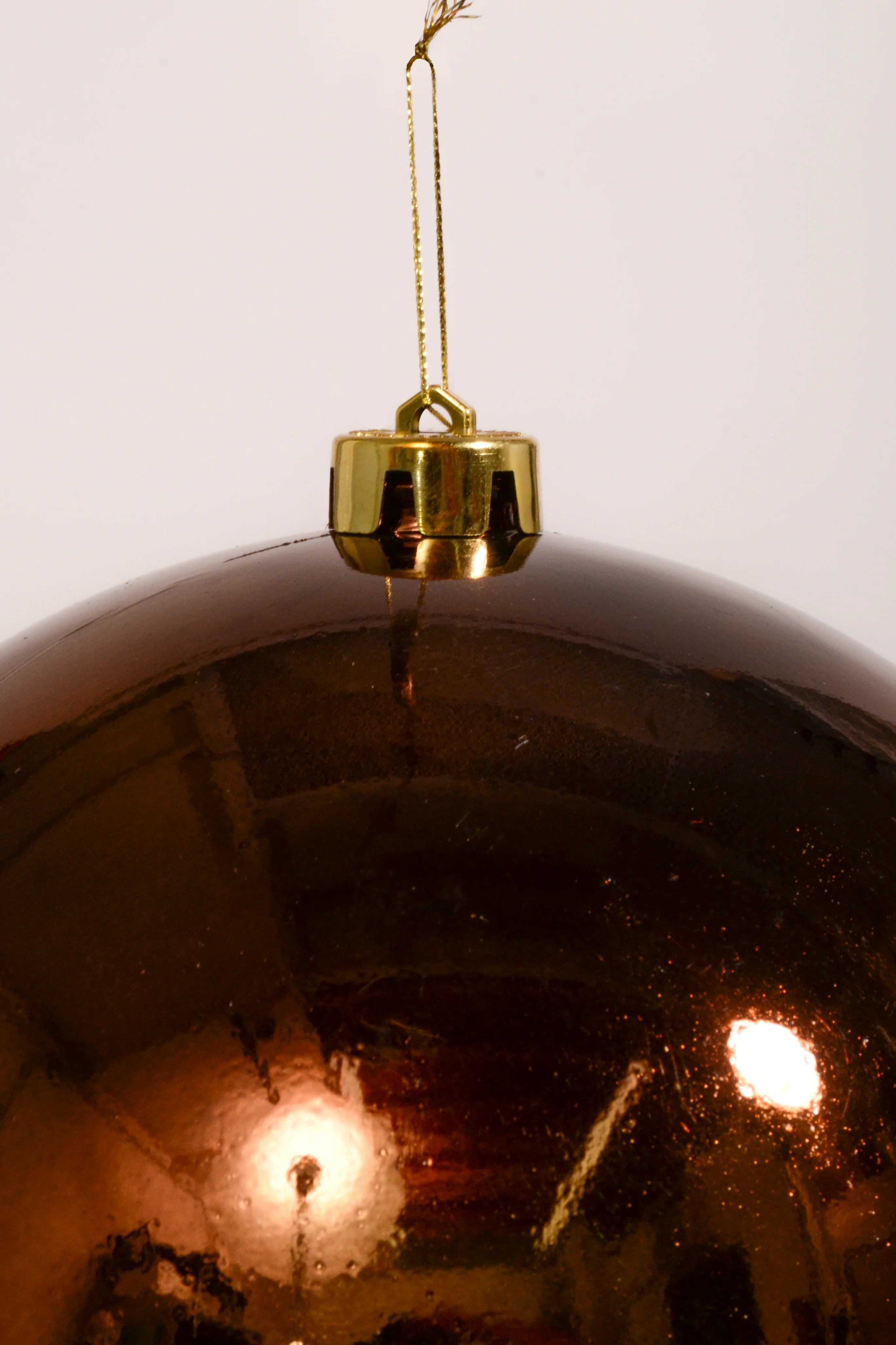 200Mm Shiny Plastic Ball Ornament Brown