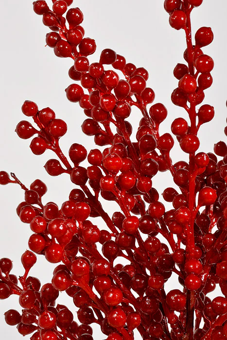 21" Plastic Berry Bundle Red - Image 2
