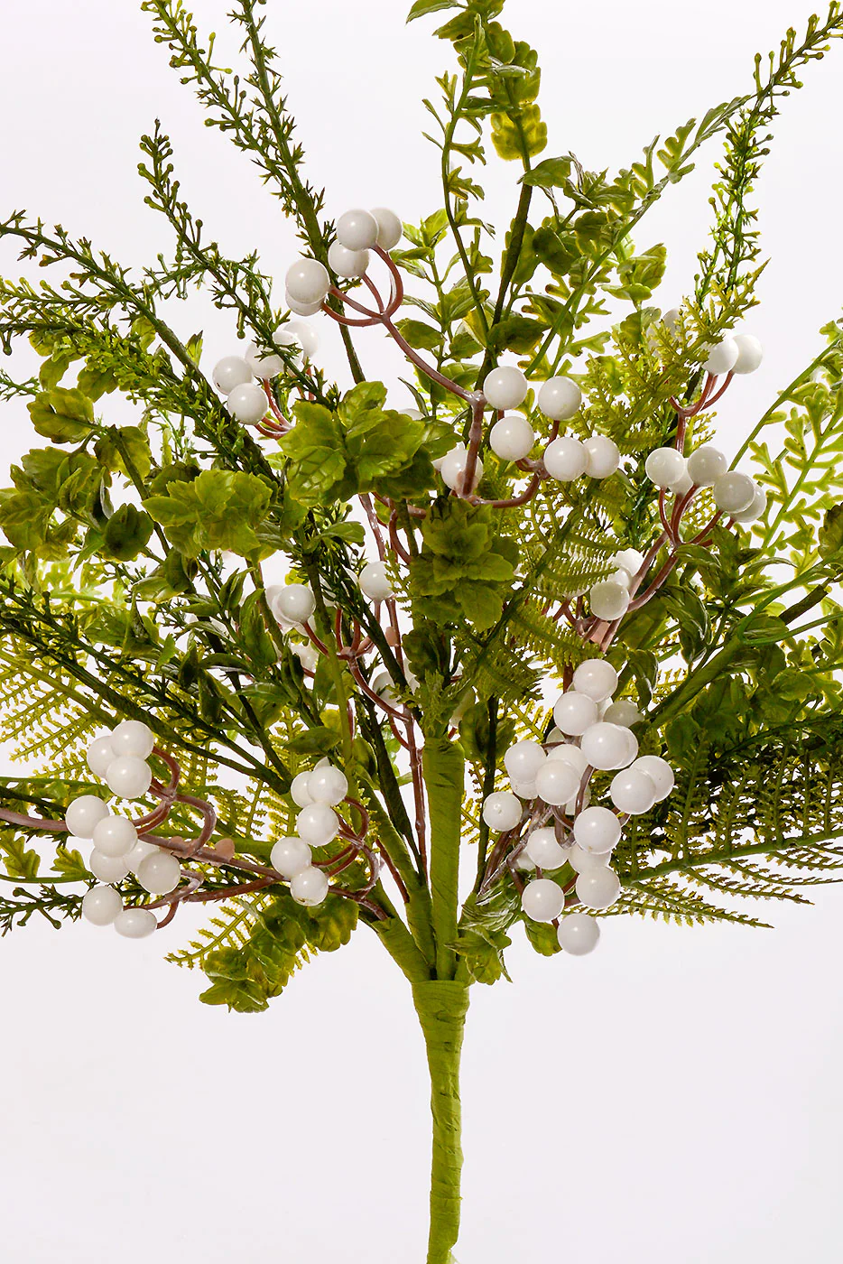 21"Mixed Greenery Berry Green/White - Image 2