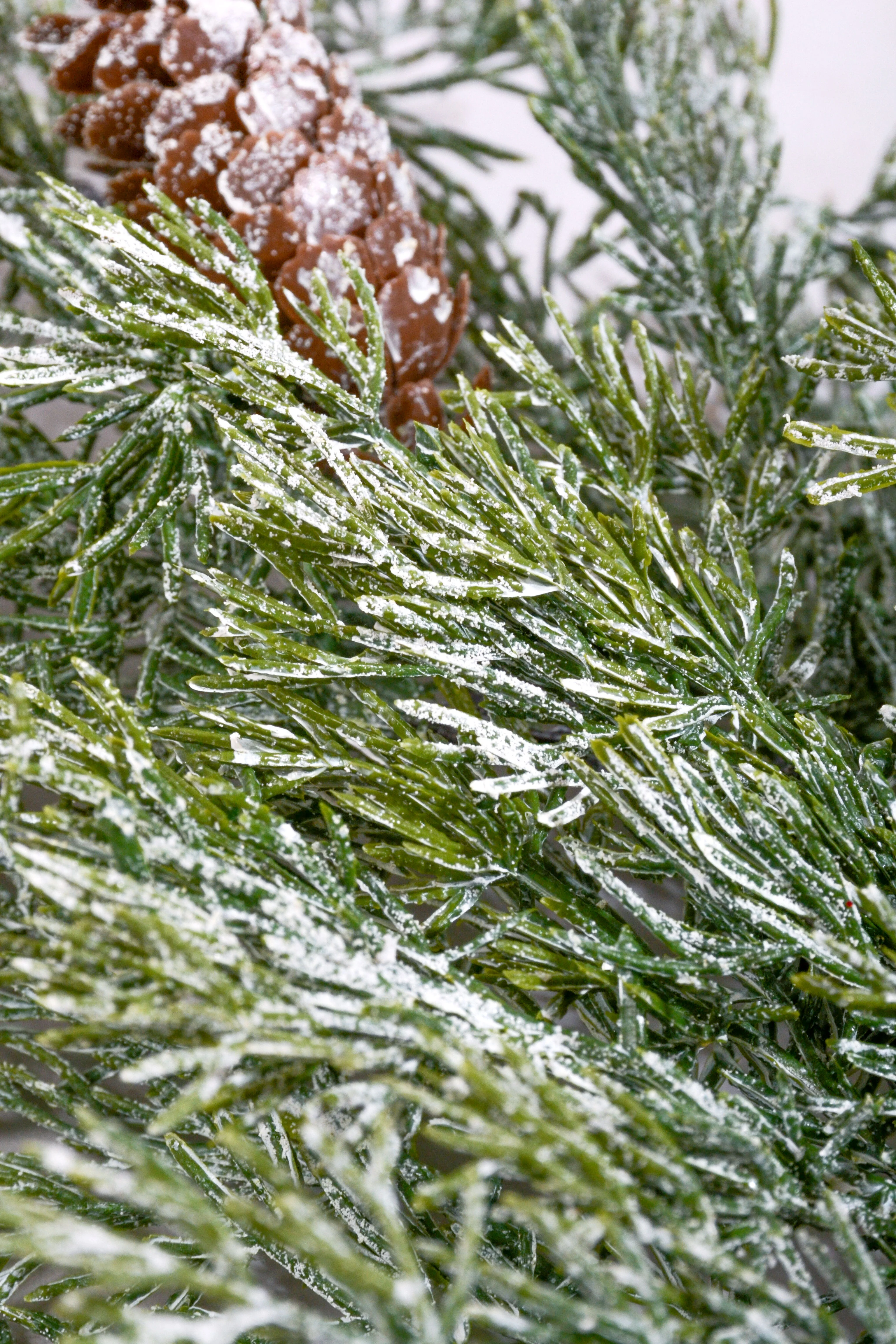 25'' Snow Cedar Spray With Pinecone White/Green - Image 3