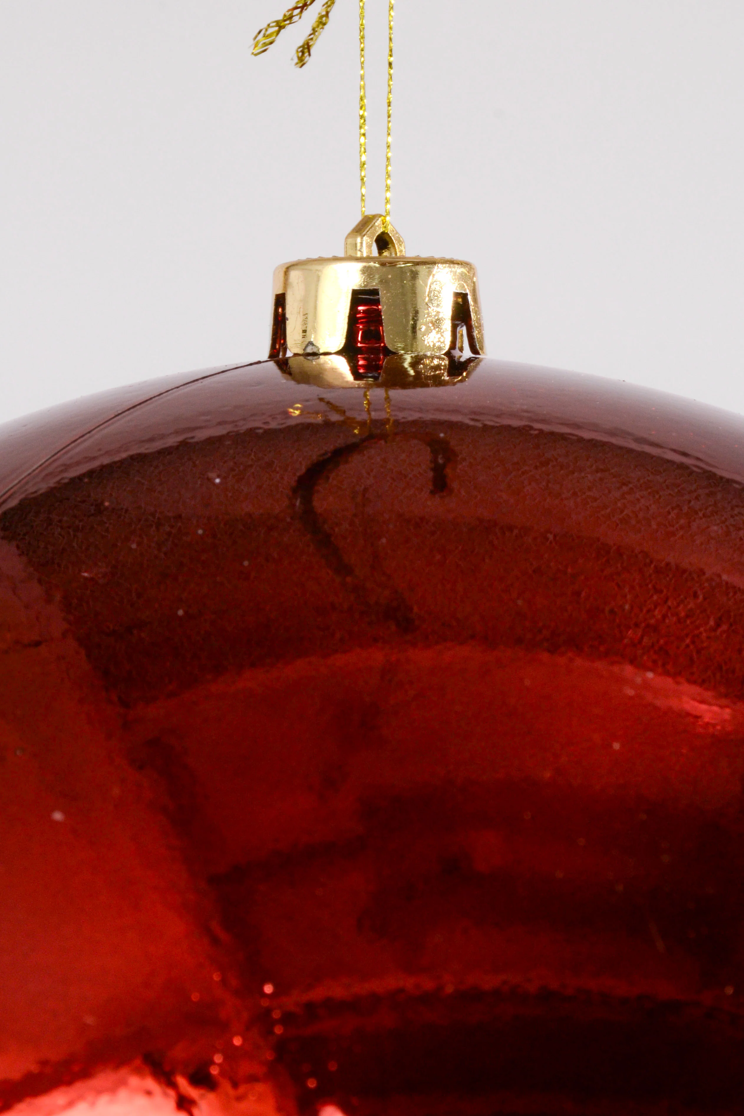 250MM Shiny Plastic Ornament Ball Burgundy - Image 2