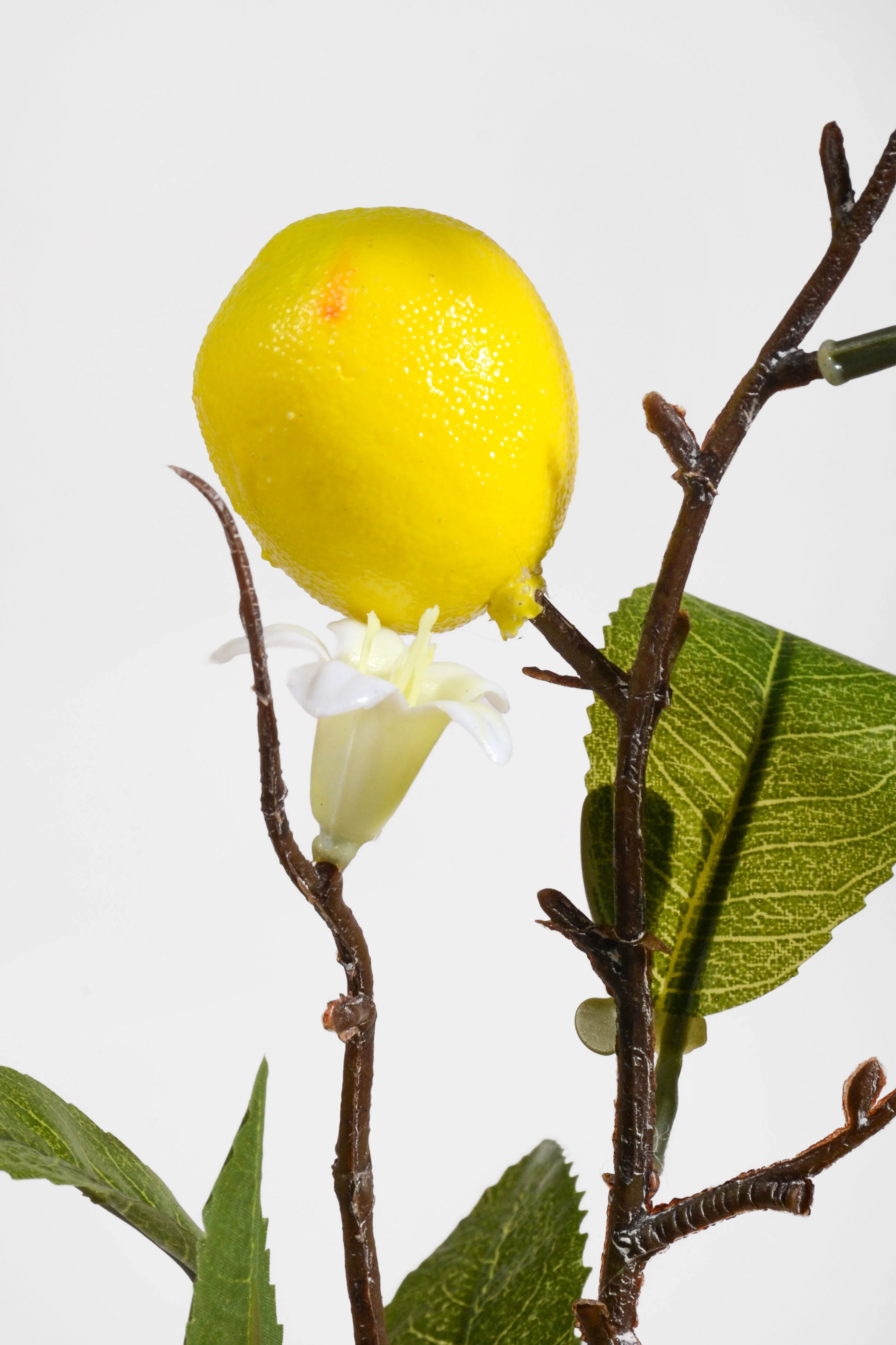 27'' Lemon Spray W/ Leaves Yellow/Green - Image 2
