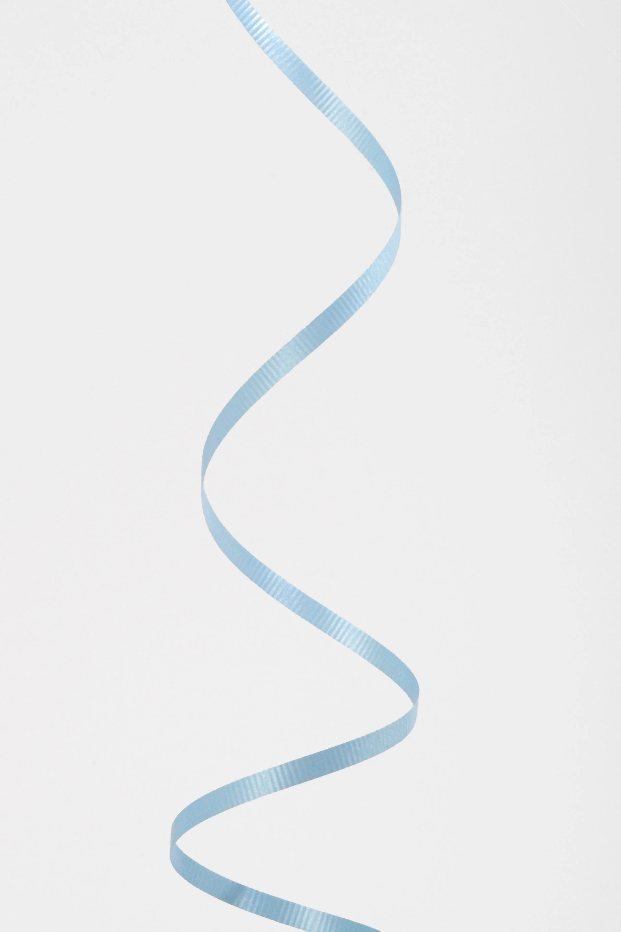 3/16" X 500Y Crimped Curling Ribbon Light Blue - Image 3