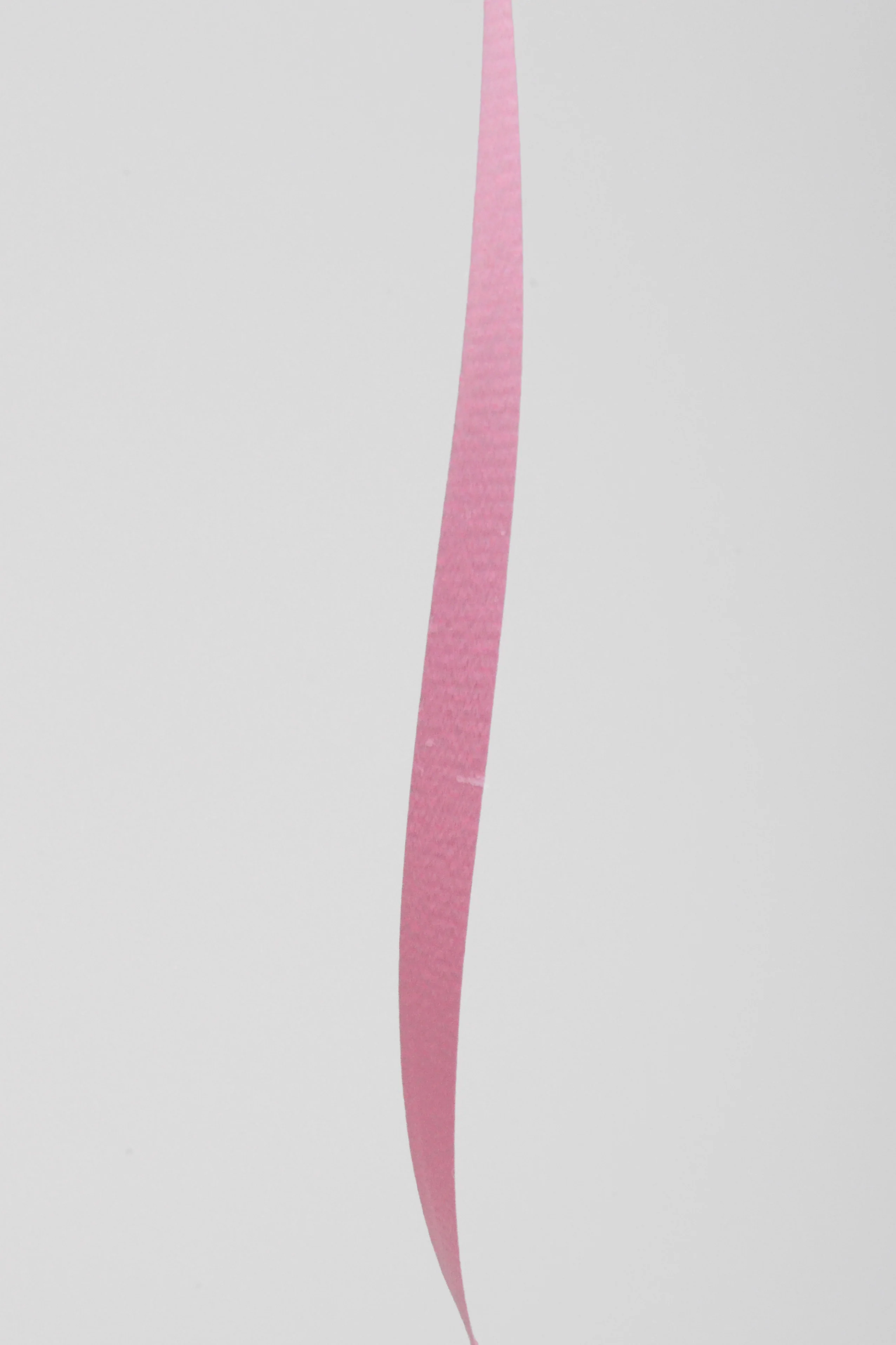 3/16" X 500Y Crimped Curling Ribbon Light Pink - Image 3