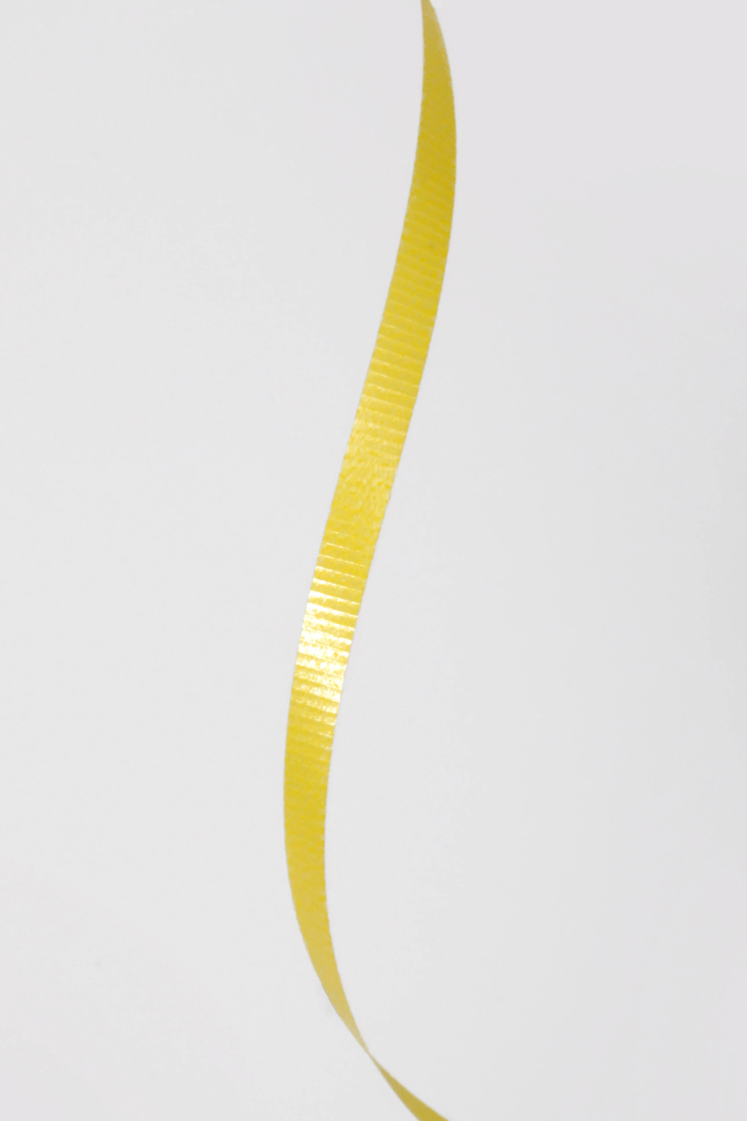 3/16" X 500Y Crimped Curling Ribbon Yellow - Image 4