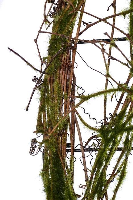 32" Wired Form Moss Twig Arched Plaque Green - Image 2