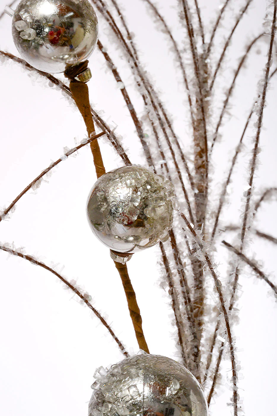 34'' Ball Grass Spray Silver - Image 2