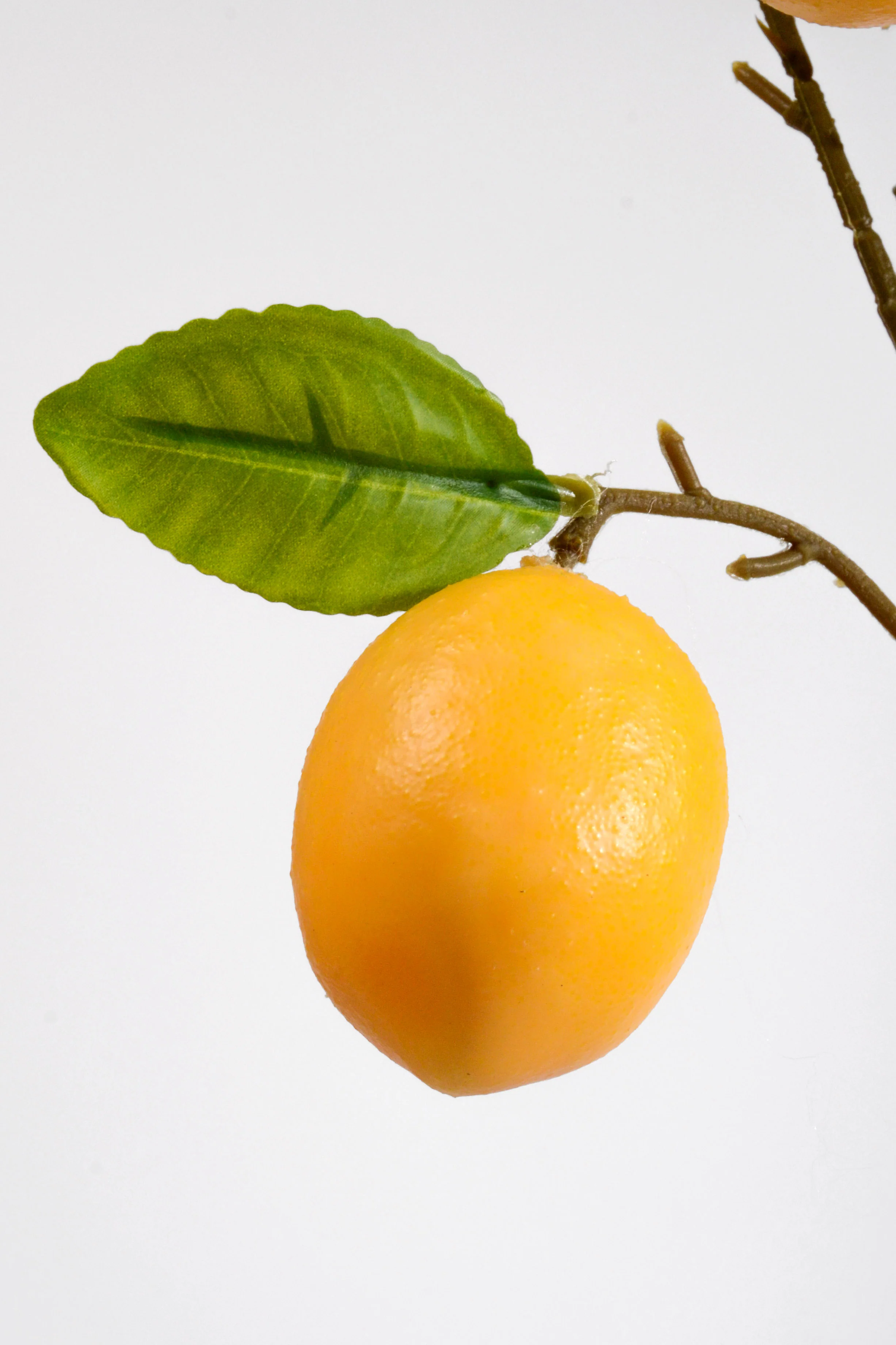 34'' Lemon Spray W/ Leaves Yellow/Green - Image 2