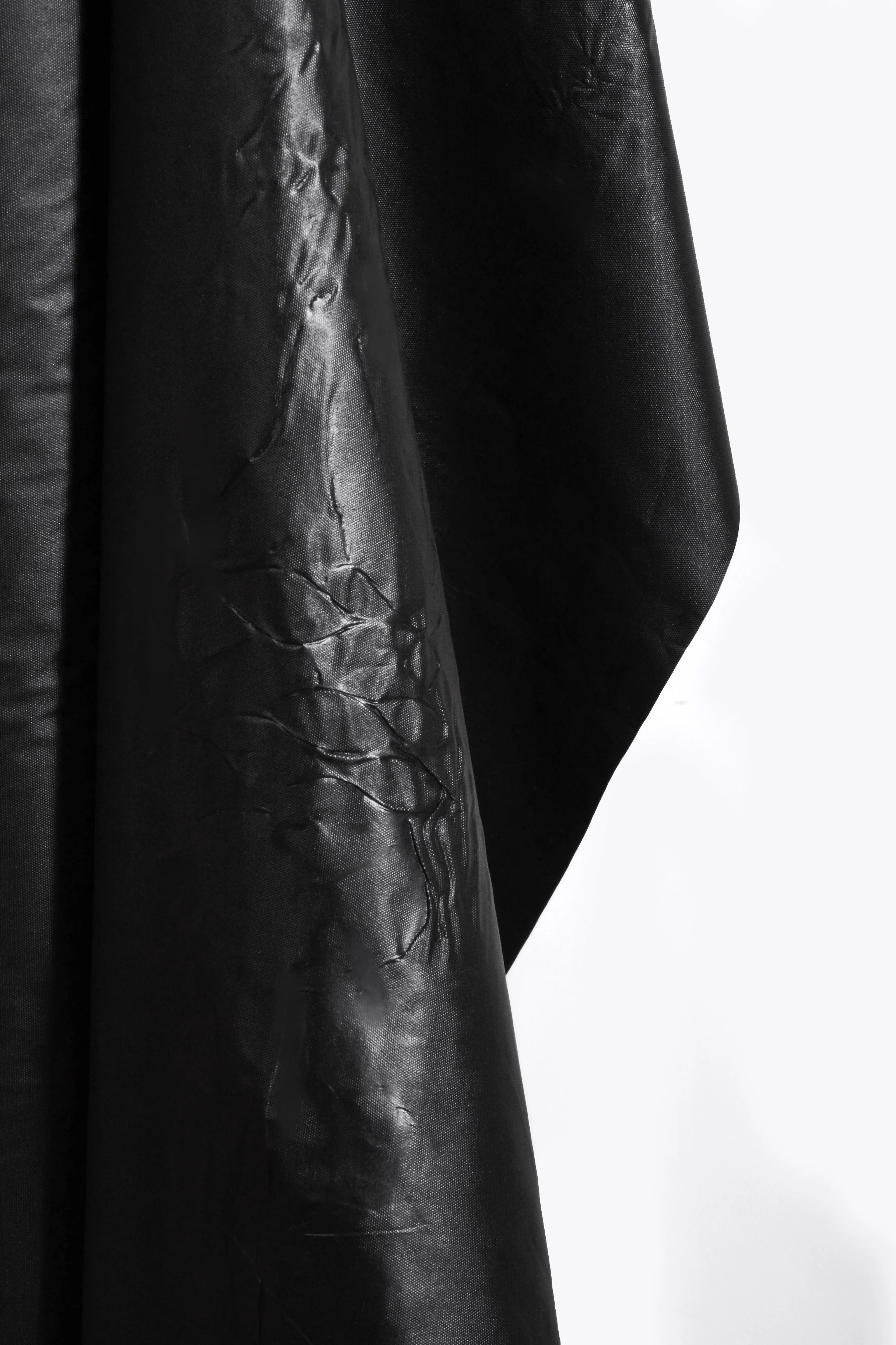 40" X 100' Plastic Table Cover Black - Image 2