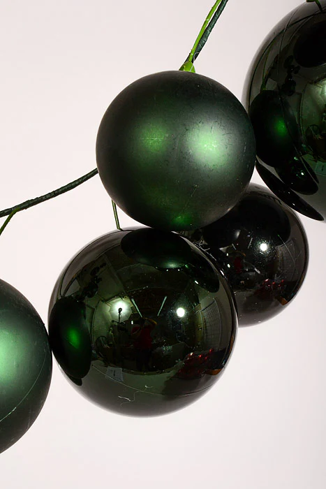 6Ft Plastic Shinny/Matte Ball Garland Dark Green - Image 2