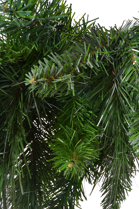 72" Lite Deluxe Evergreen Wreath With Clear Lights Green - Image 3